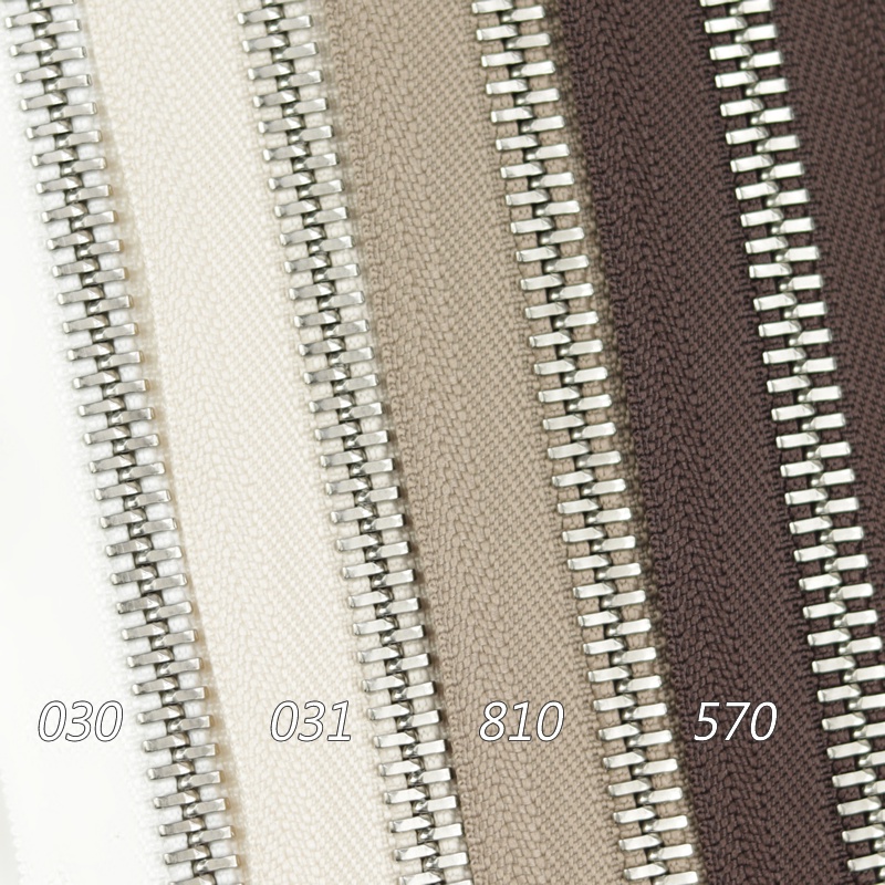 日本YKK Excella 8号 平牙 单开口夹克拉链 030 031 810 570 PC