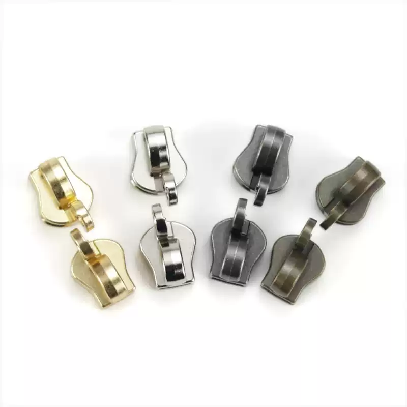 箱包皮具专用！日本 YKK 5号金属拉链头 带锁孔 DF4NT2 B7
